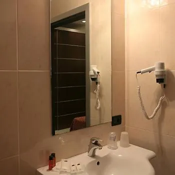 Hotel Raffaello Chianciano Terme 4*,